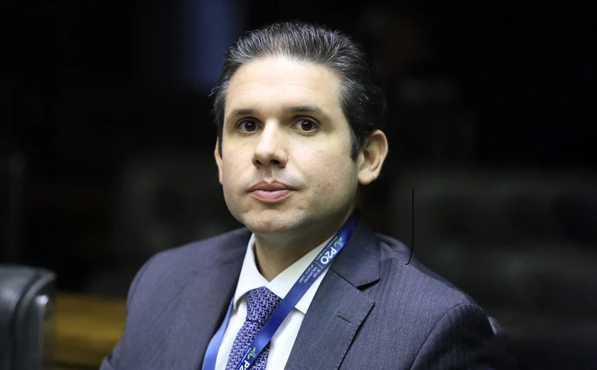 Motta envia pedido de afastamento de 15 deputados após motim na Câmara