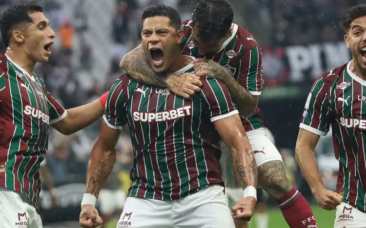 Hulk marca 2 e dá sequência à boa fase sob o comando de Marcão