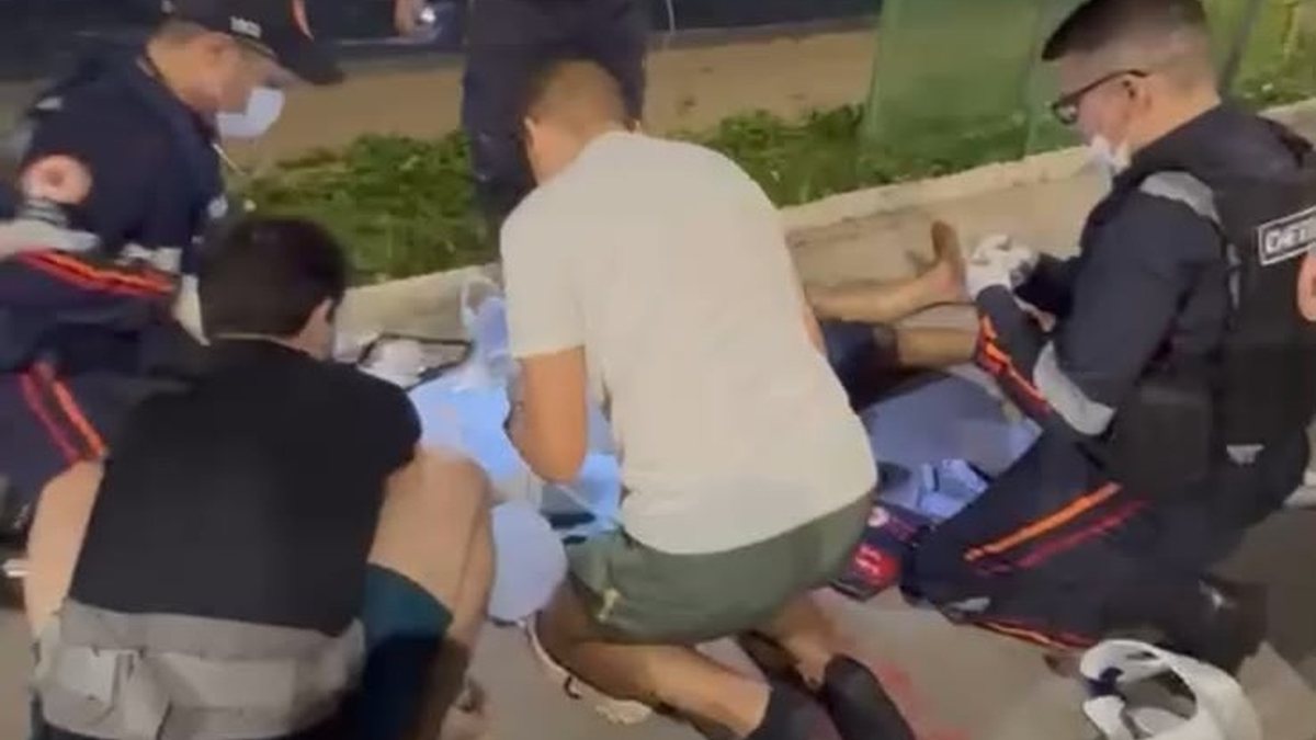 Idoso sofre traumatismo craniano após acidente com patinete elétrico em Maceió
