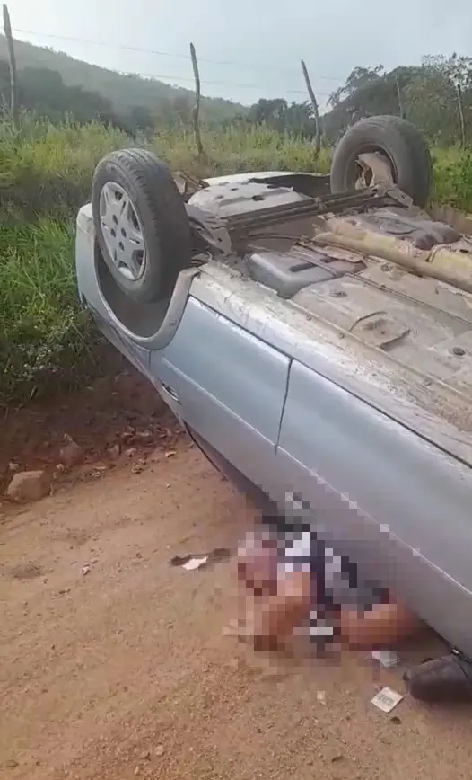 Idoso é prensado pelo próprio carro e resgatado por moradores em Igaci