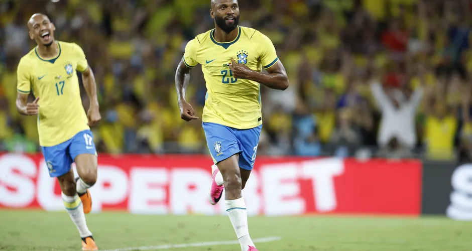 Igor Thiago celebra convocação e busca espaço como titular no Brasil