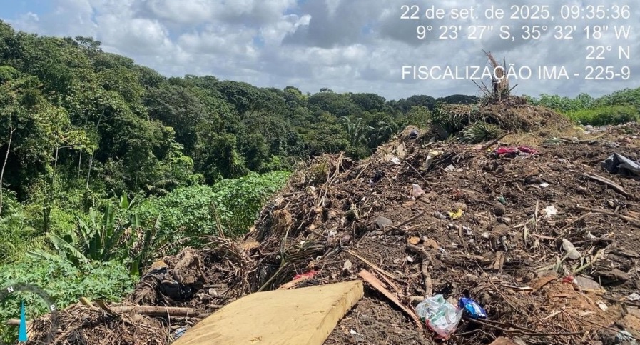 Prefeitura de Barra de Santo Antônio é multada em R$ 200 mil por lixão irregular