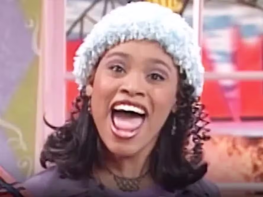 Atriz da Nickelodeon morre aos 46 anos após grave crise de asma