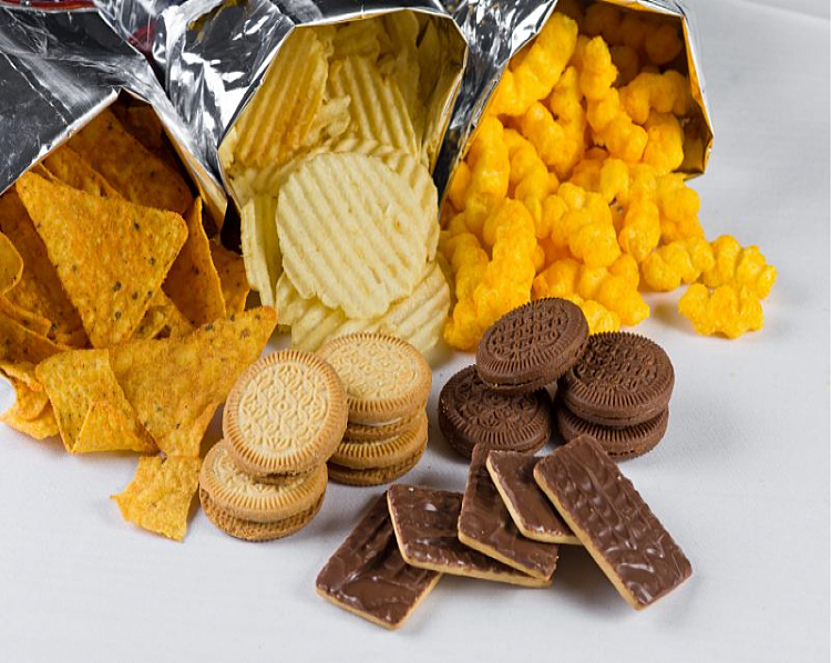 AL veta ultraprocessados em cantinas escolares e impõe novas regras; confira