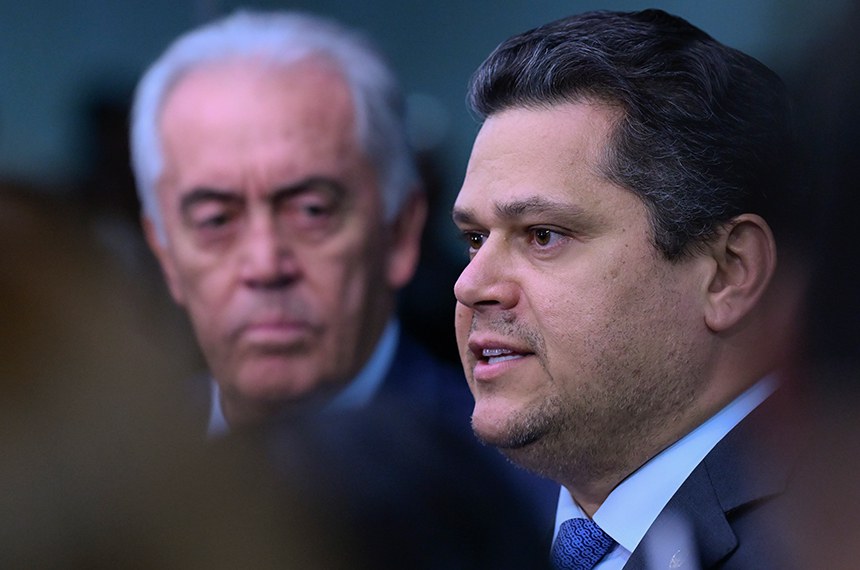 Otto Alencar confirma relatores das PECs da Segurança e da jornada 6x1
