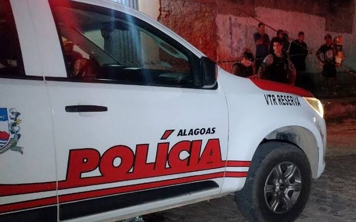 Homem é preso ao ser flagrado manipulando drogas em Rio Largo