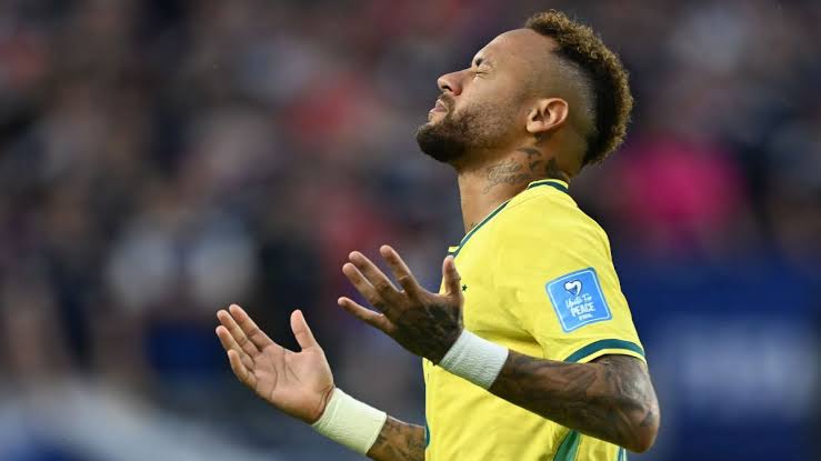 Ancelotti detalha estratégia para utilizar Neymar como arma na Copa