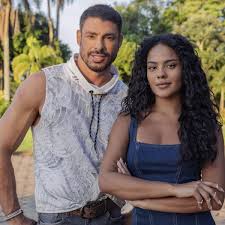 Bella Campos revela episódios constrangedores e brigas com Cauã Reymond