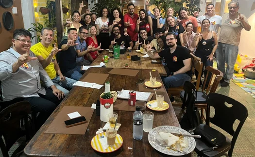 Jornalistas de Alagoas se reúnem em ato de apoio à reeleição de Lula