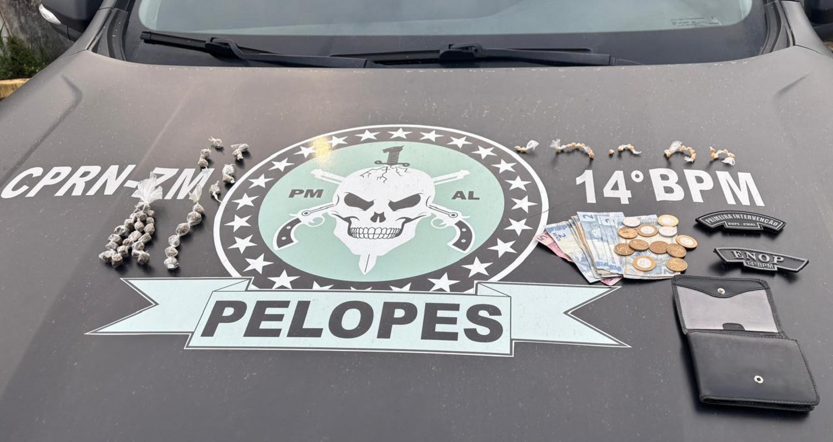 Traficante apreendido e motocicleta roubada recuperada em ações da PM em Alagoas