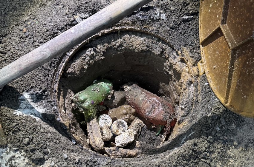 Descarte irregular de lixo aumenta risco de alagamentos em Maceió