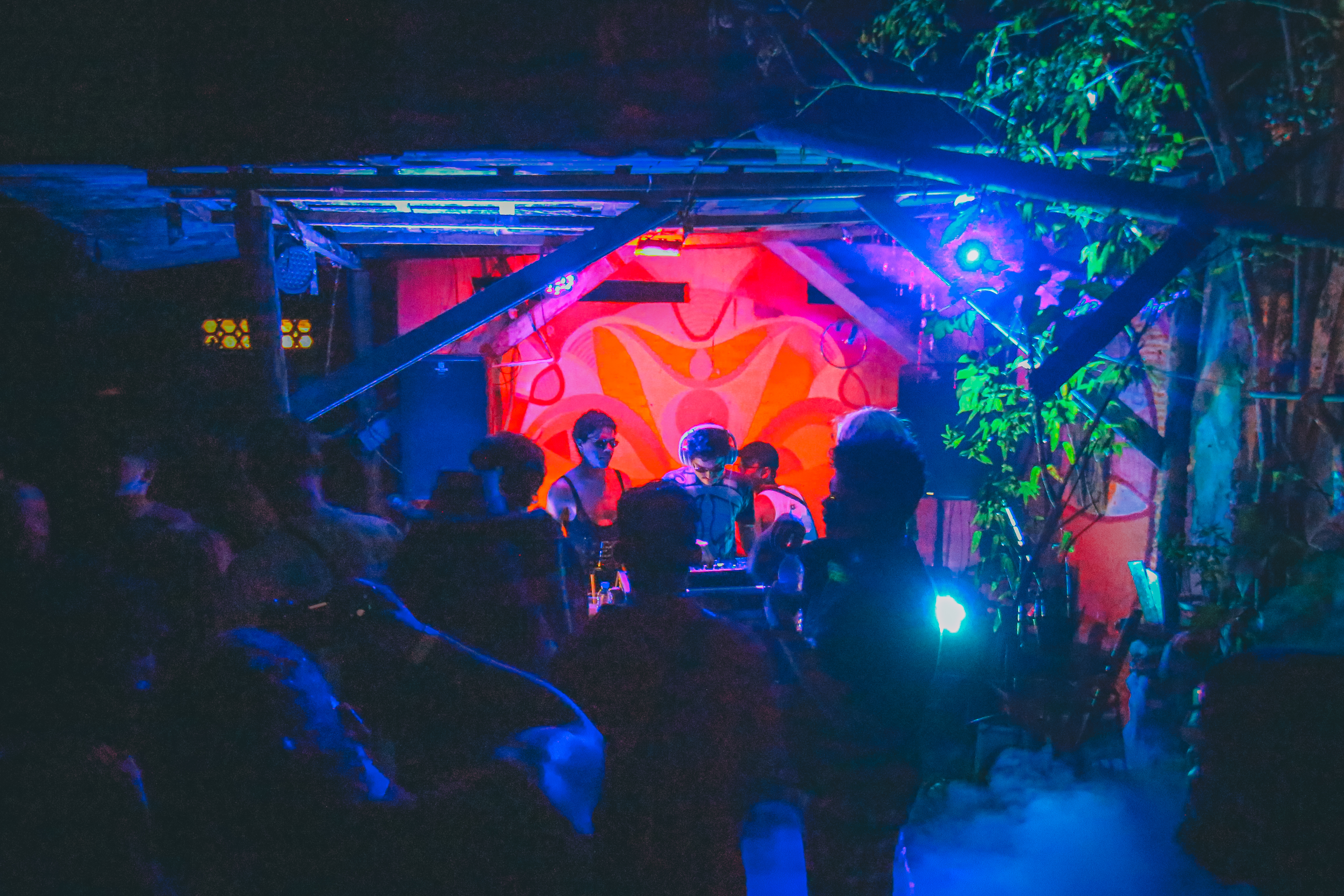 Club Imola transforma Jaraguá em polo da música eletrônica