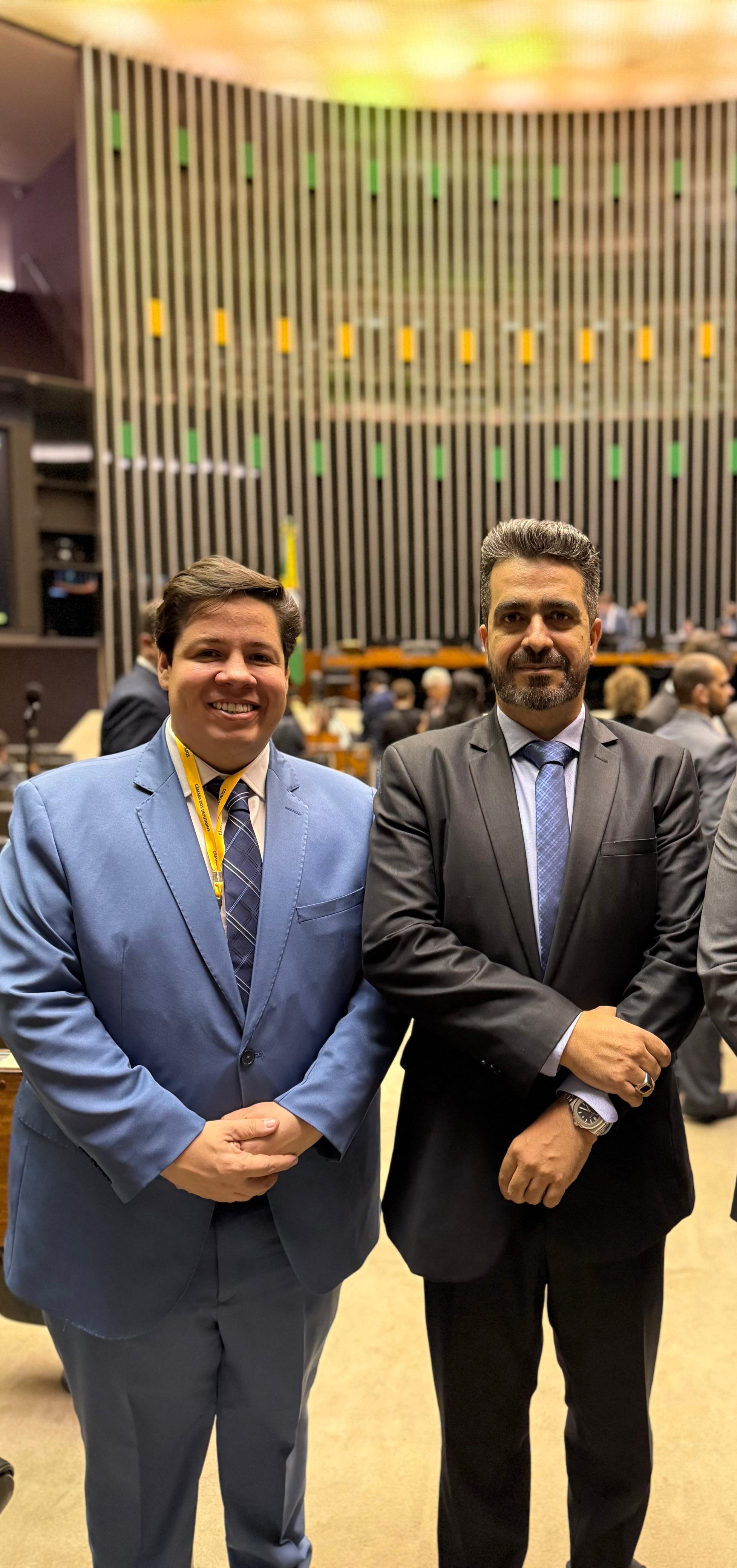 Terceira via ganha fôlego em Alagoas com possível pré-candidatura de Ítalo Bonja ao Senado