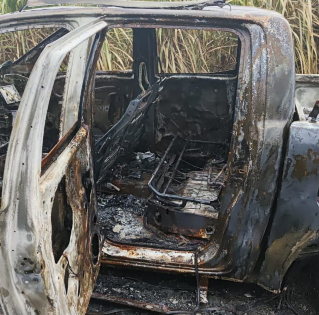 Corpo carbonizado é encontrado em caminhonete incendiada em Marechal Deodoro