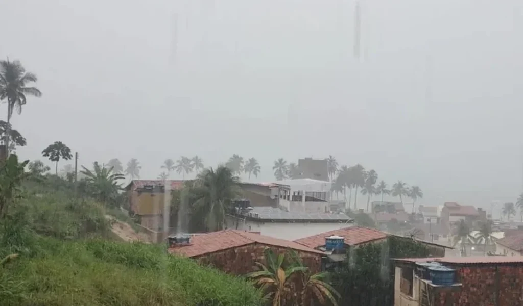 Maragogi entra em alerta para chuvas intensas e ventos fortes