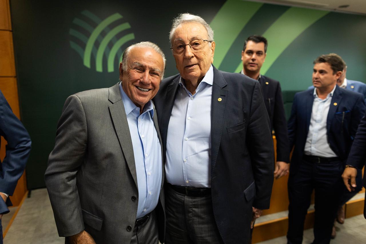 Presidente da CNA é reeleito por unanimidade