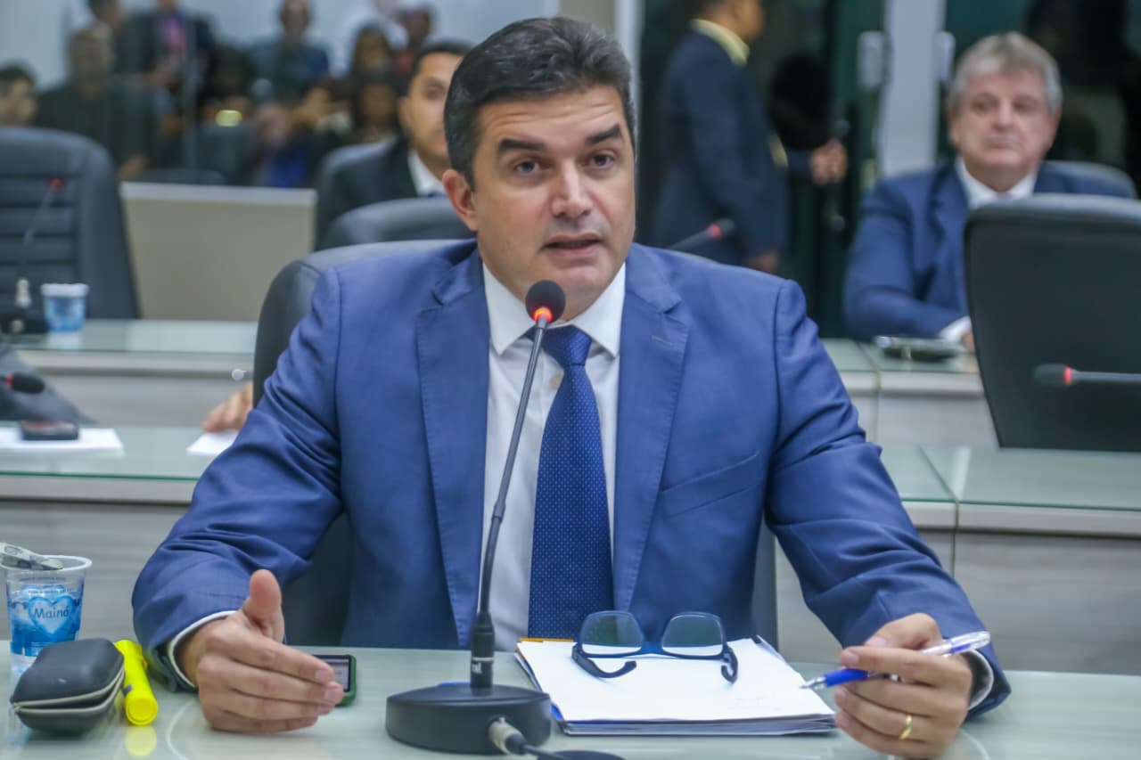 Rui Palmeira questiona aplicação milionária do IPREV Maceió em banco ligado a consultoria investigada pela PF