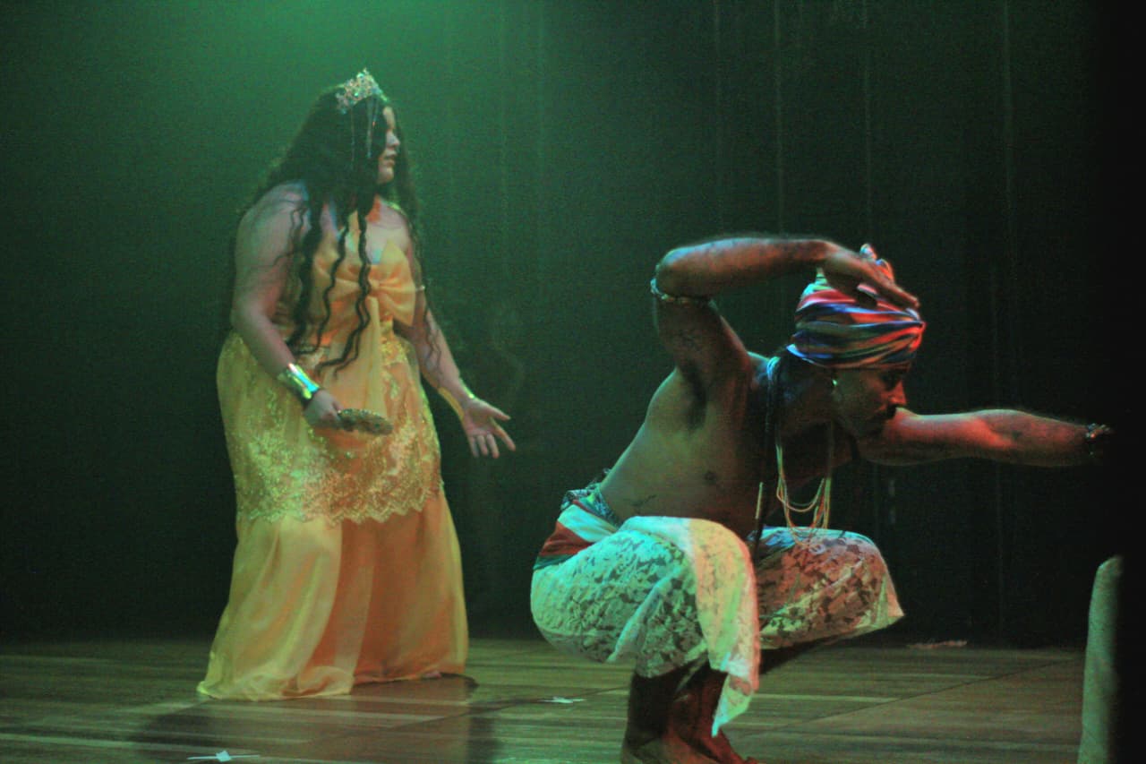 Escola Técnica de Artes ocupa o Teatro Gustavo Leite durante Bienal