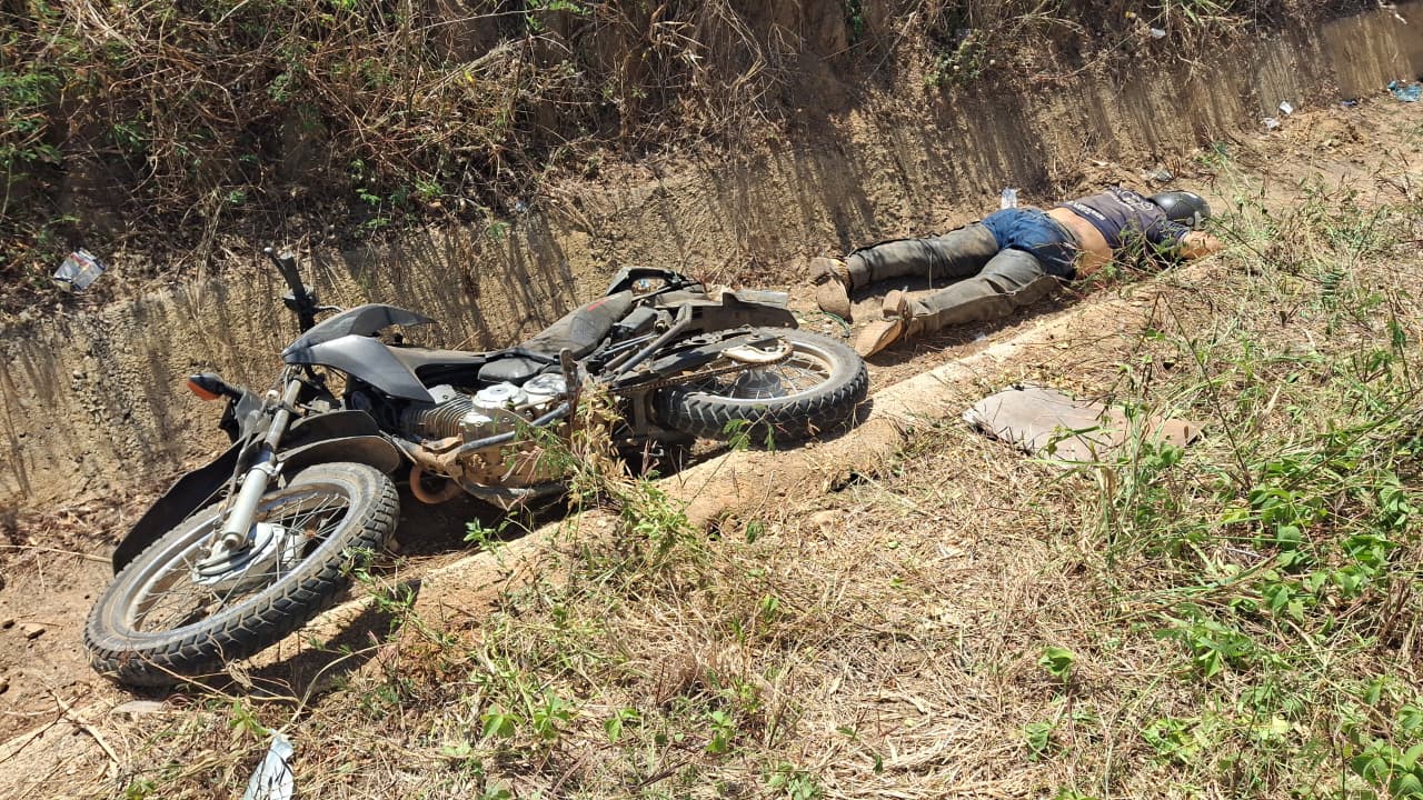 Motociclista morre após perder o controle e cair em rodovia de Palmeira dos Índios