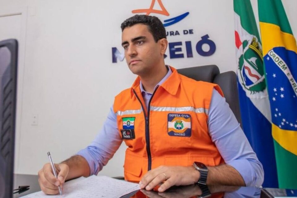 Artista alagoano critica JHC em vídeo irônico após rombo de R$ 117 milhões no Iprev