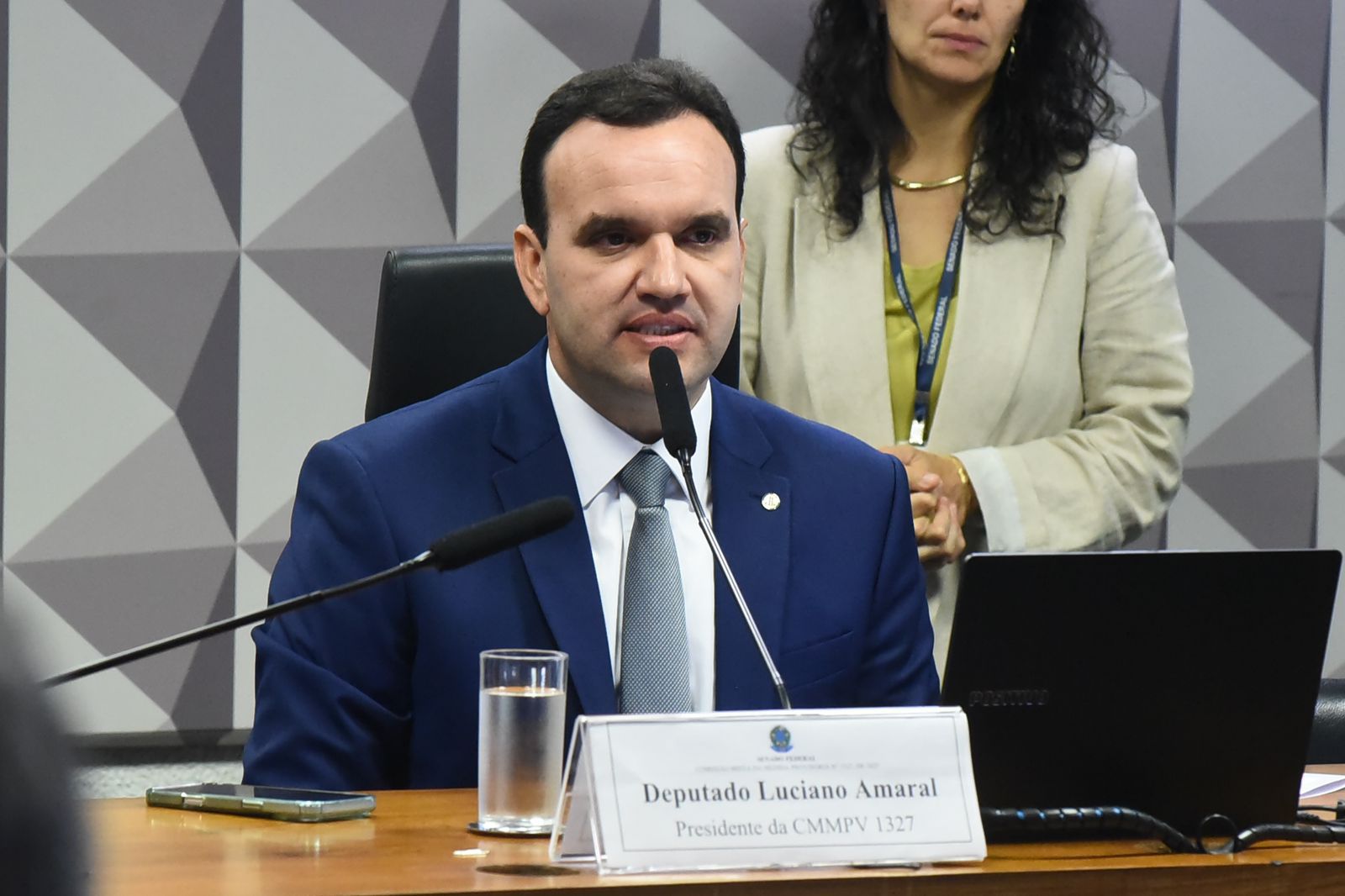 Luciano Amaral assume a presidência da Comissão da CNH do Brasil no Congresso Nacional