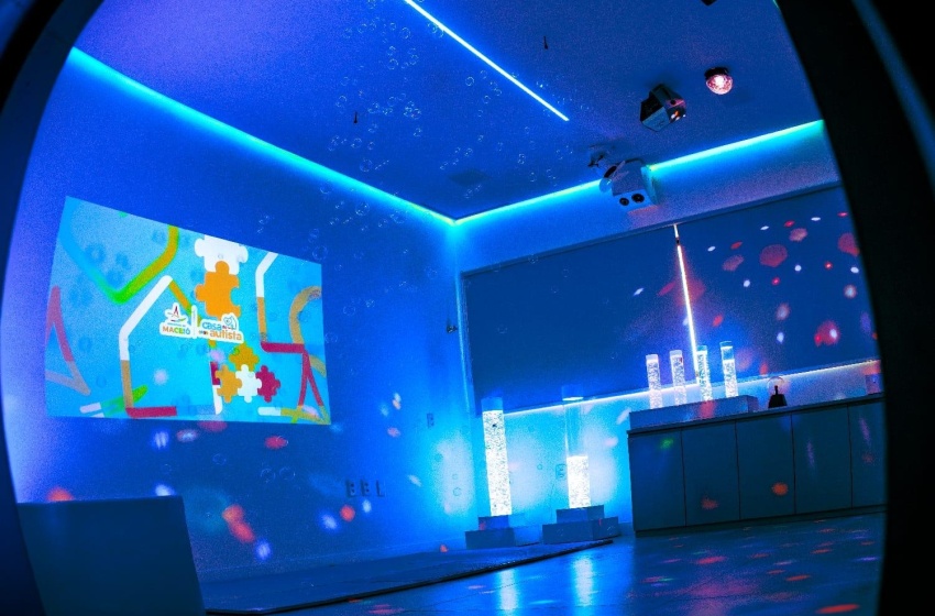 Sala sensorial amplia atendimento a autistas em Maceió
