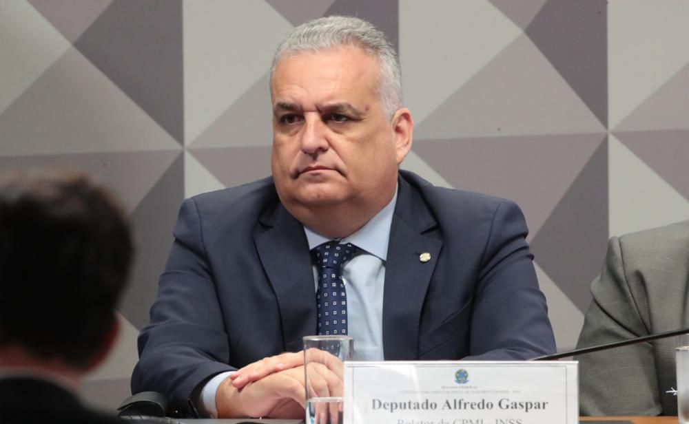 Gaspar propõe leis para proteger aposentados e reforçar CPI
