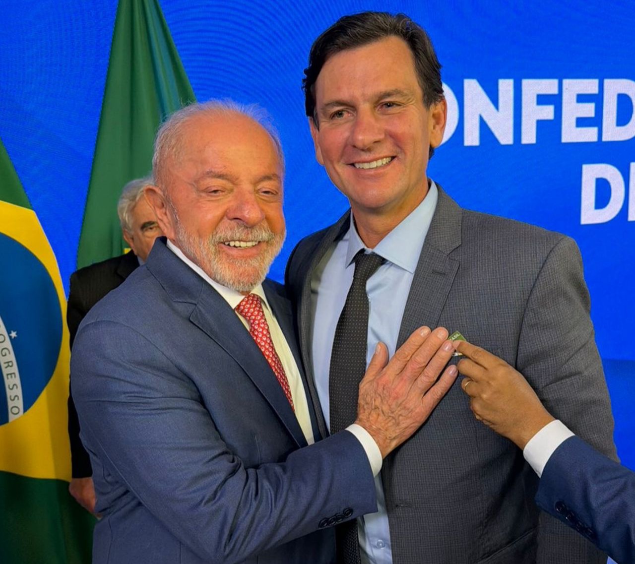 Acordo com UE pode impulsionar exportações e indústria em AL