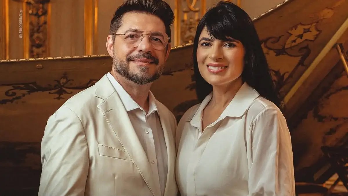 Maceió recebe show “Mais que Romântico” com Fernanda Brum e Novo Som