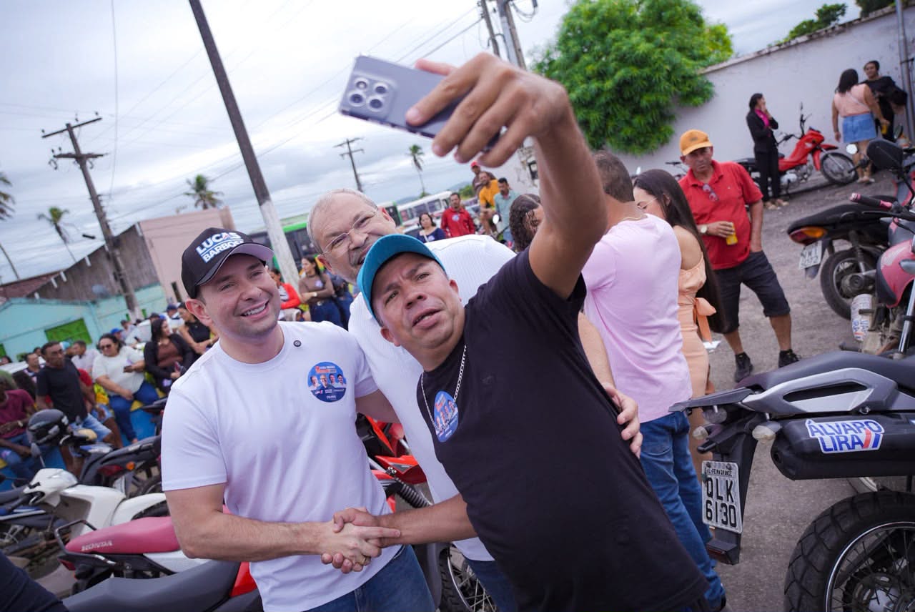 Lucas Barbosa reúne aliados em adesivaço com forte apoio popular