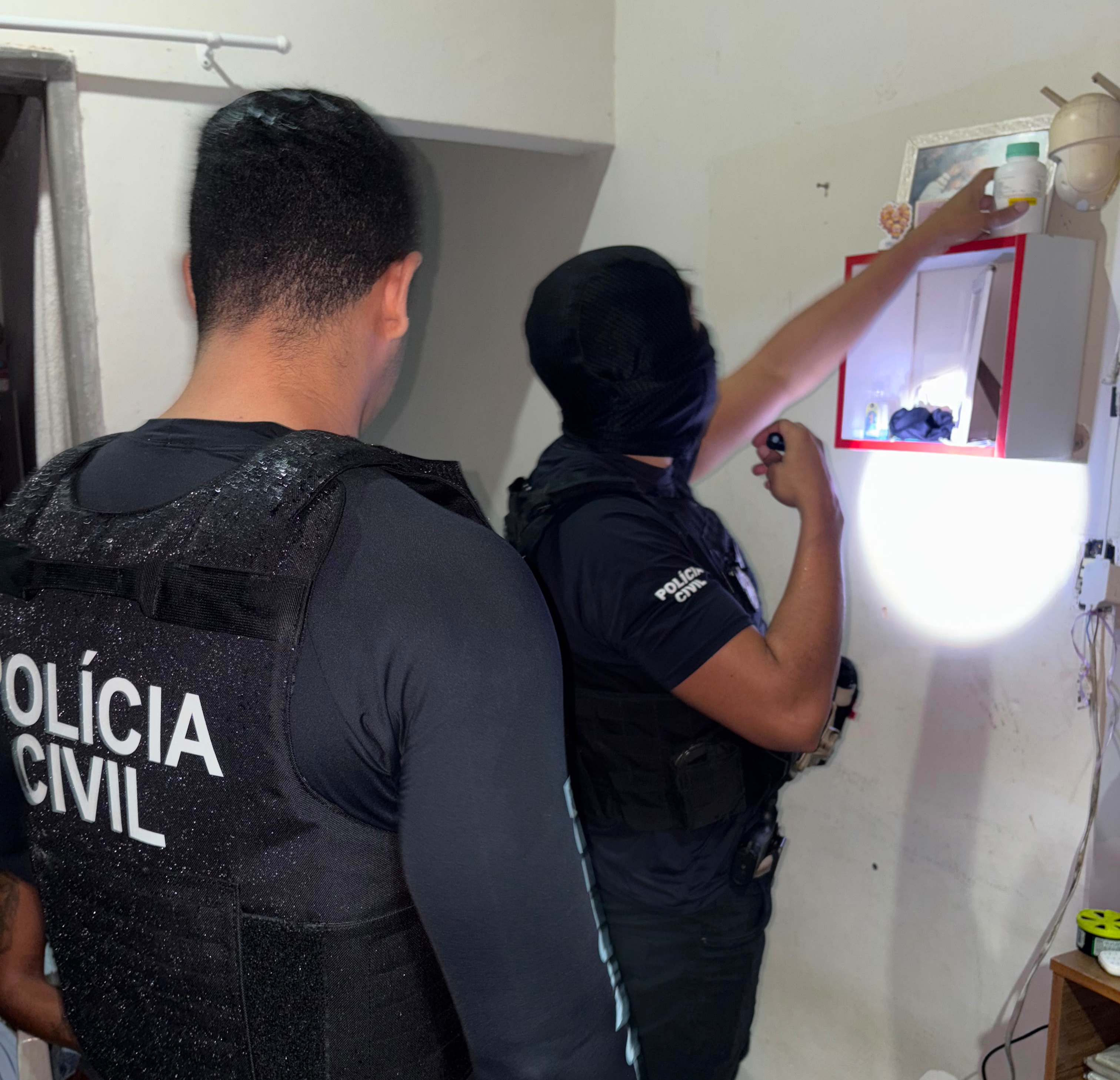 Operação mira suspeitos de tráfico em três bairros de Maceió