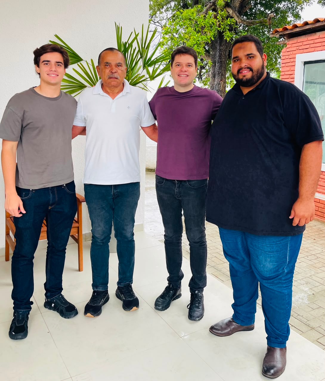 Ex-deputado amplia apoios à pré-campanha de Davi ao Senado