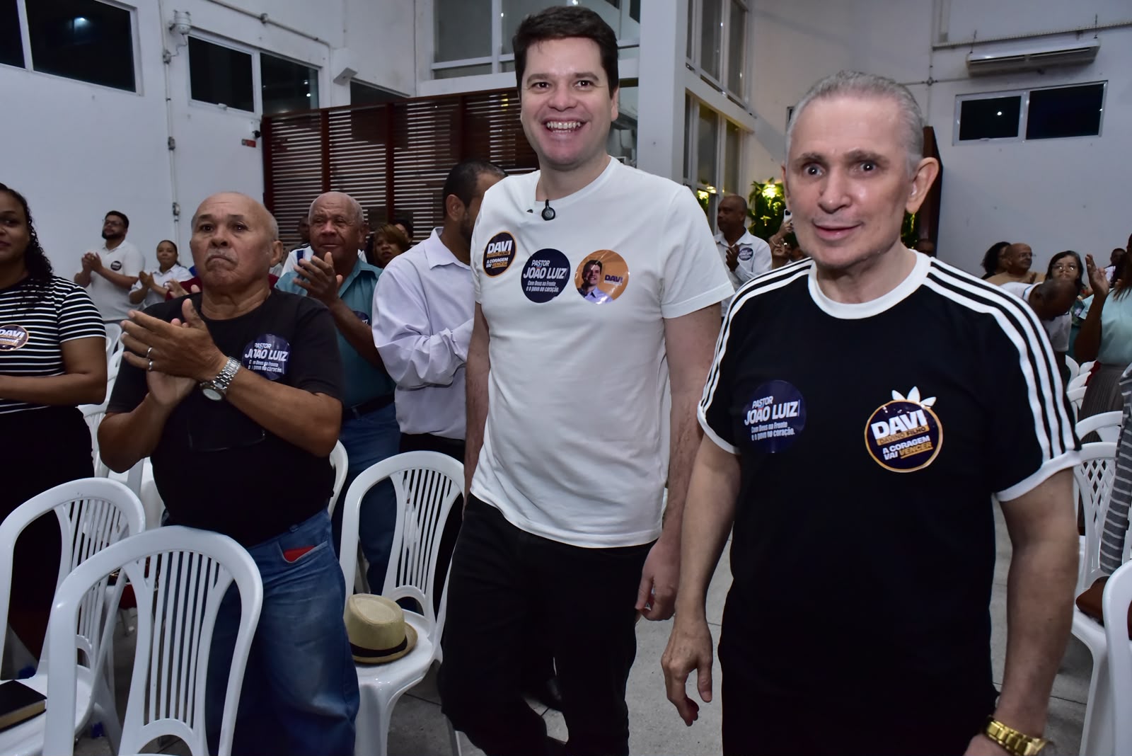 Davi Davino reúne lideranças evangélicas e reforça pré-candidatura ao Senado