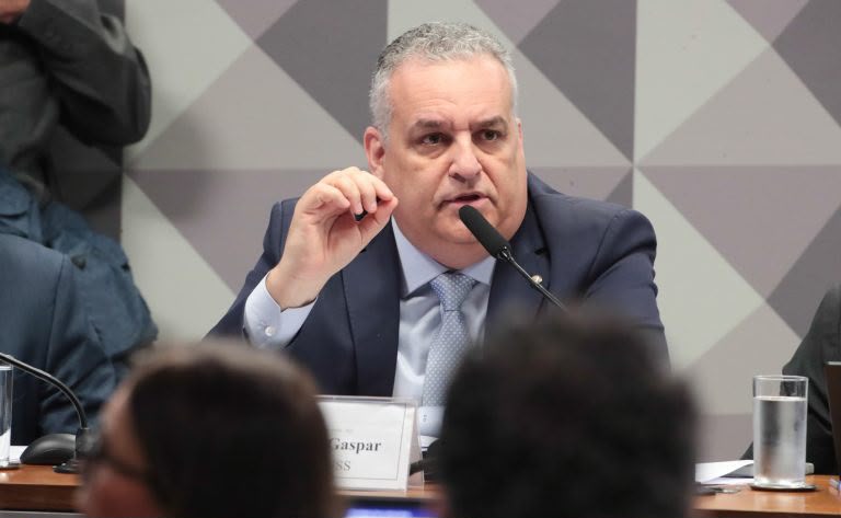 Alfredo Gaspar critica CBF após eliminação do Brasil e cobra apuração