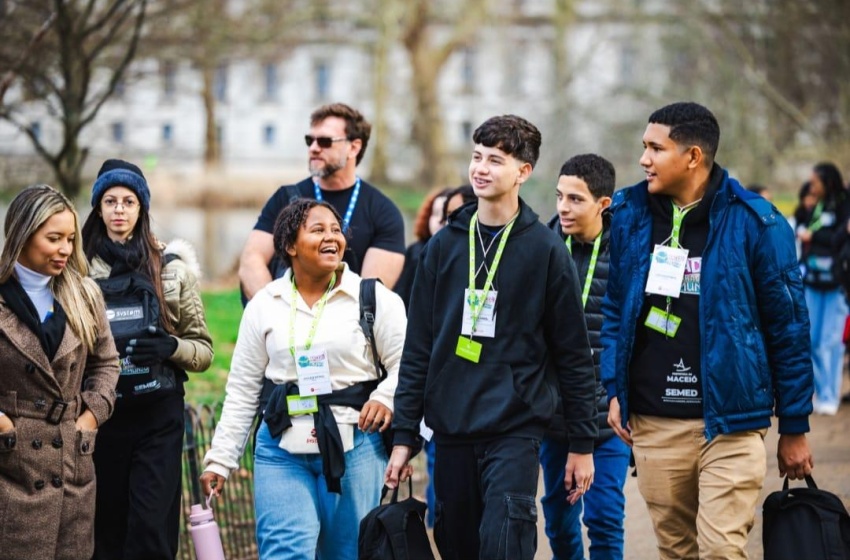 Intercâmbio na Inglaterra amplia horizontes de alunos da rede municipal
