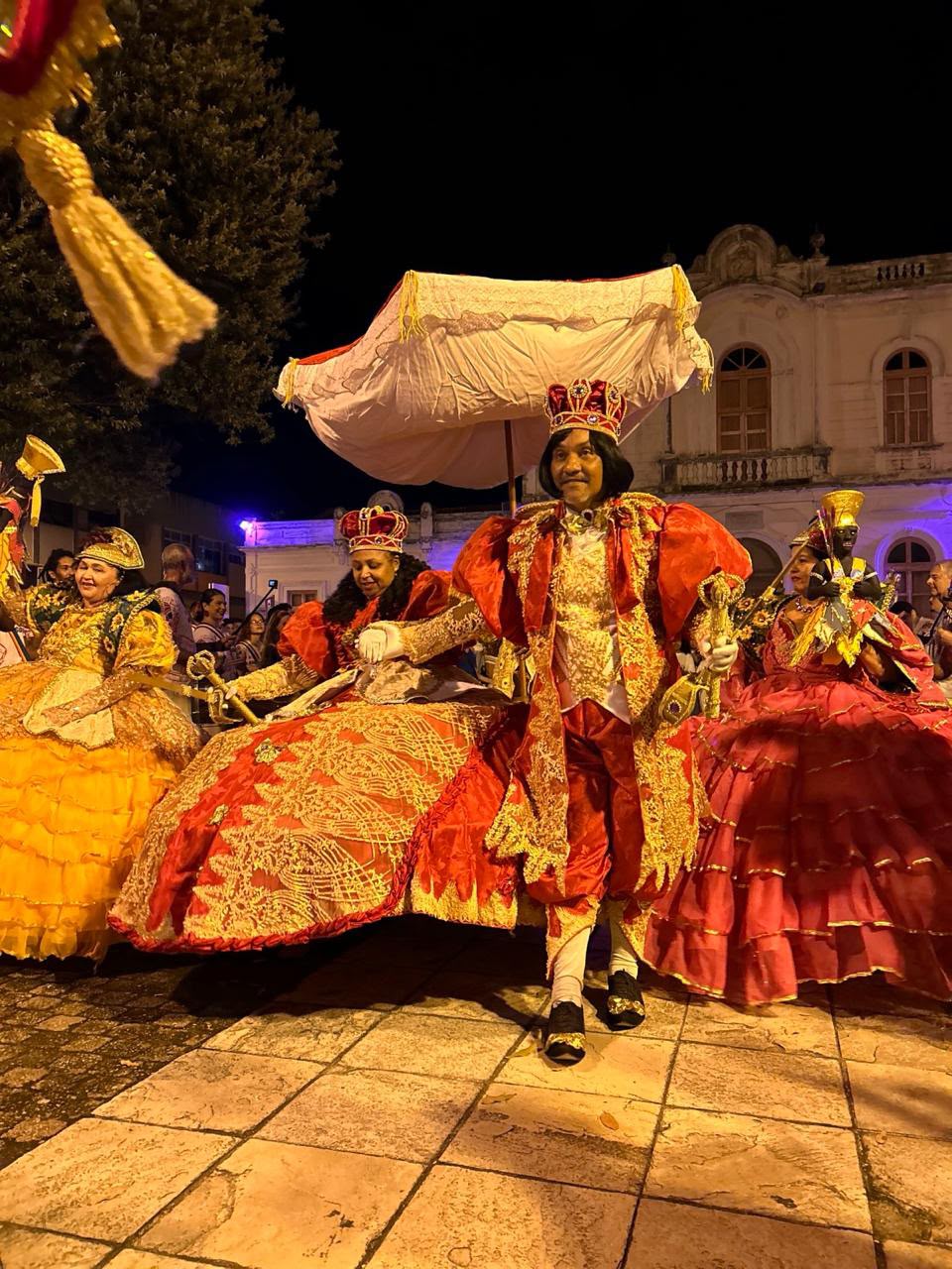 Maracatu ganha as ruas de Jaraguá em cortejo com oito grupos de AL