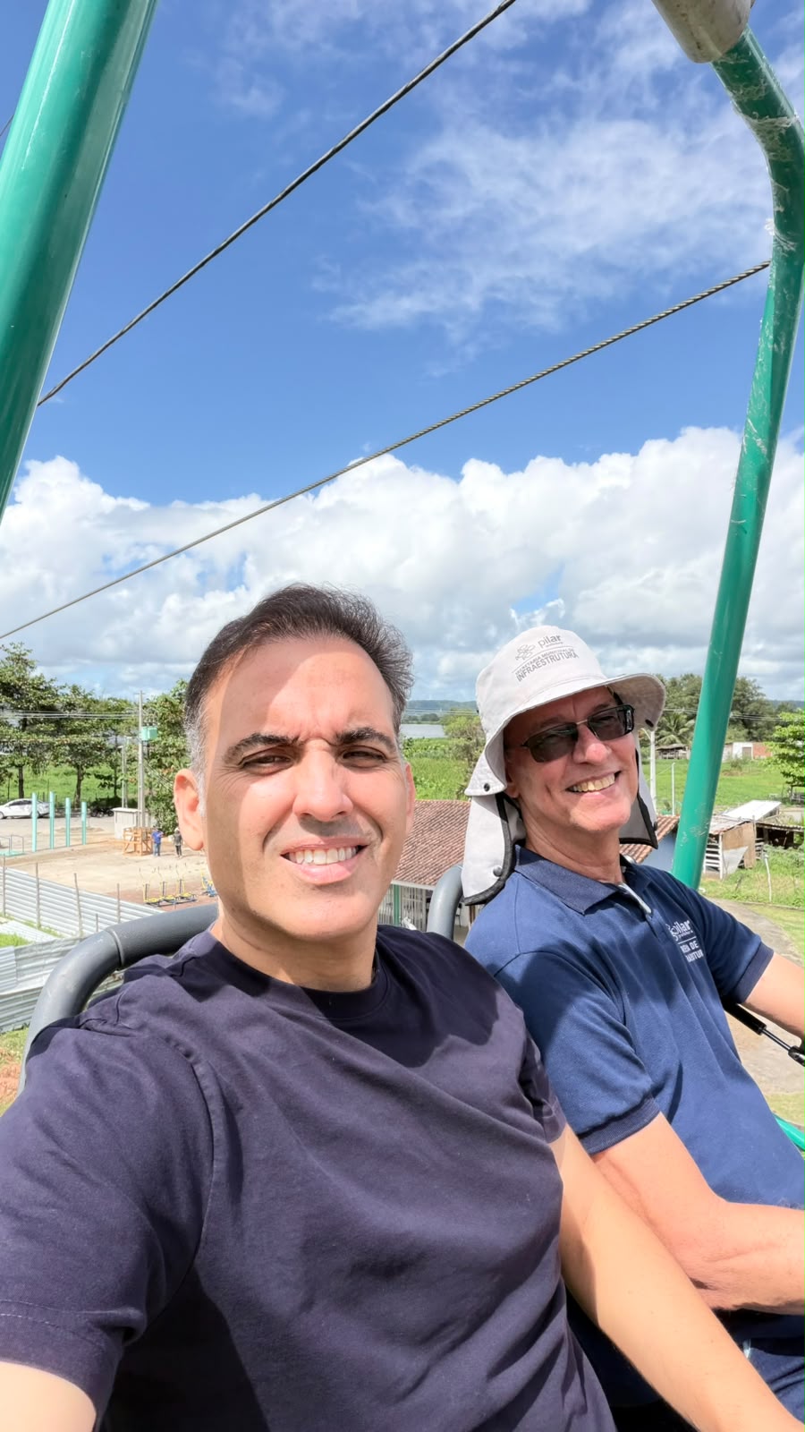 Primeiro teleférico de Alagoas inicia testes no Pilar; Renato Filho faz primeiro percurso