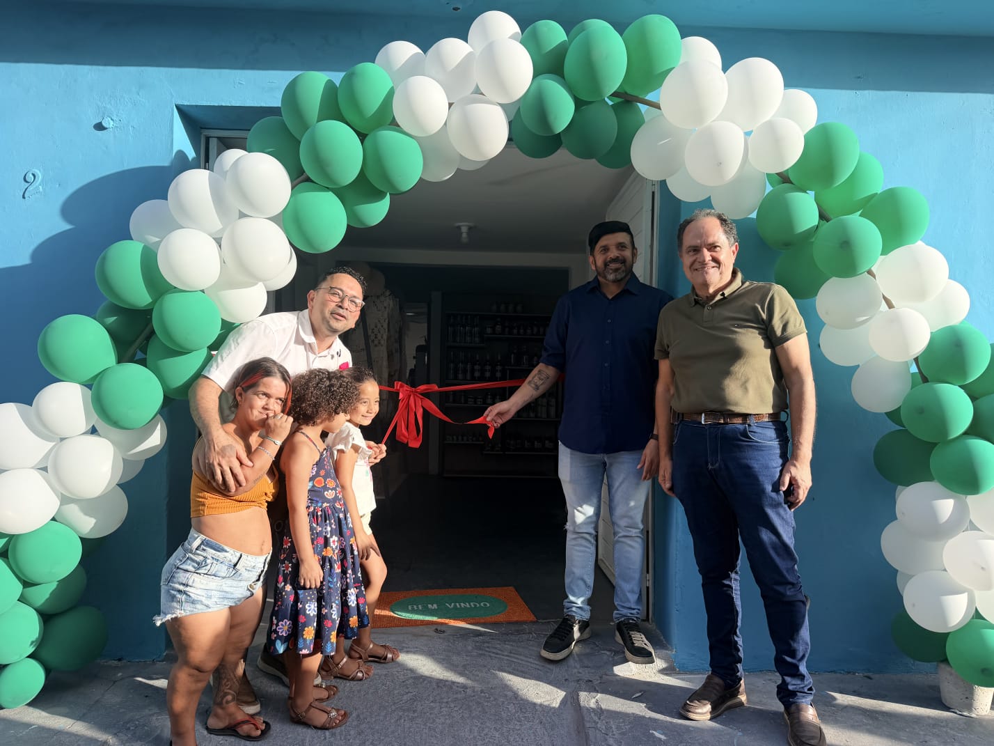Unicafes-AL inaugura terceira loja do Alagoas Mais Cooperativa e amplia mercado para a agricultura familiar