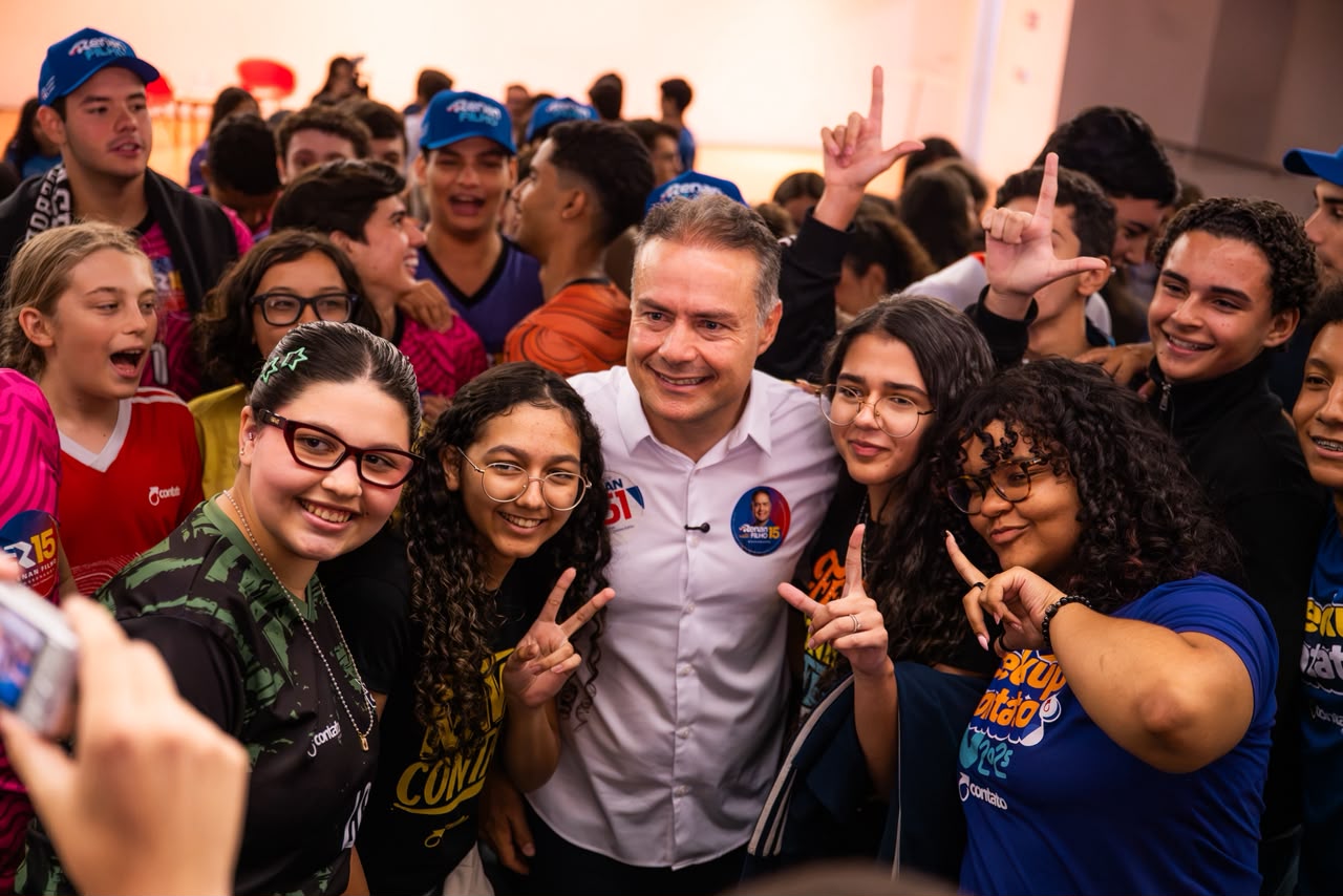 Renan Filho apresenta propostas e defende participação dos jovens nas decisões de governo
