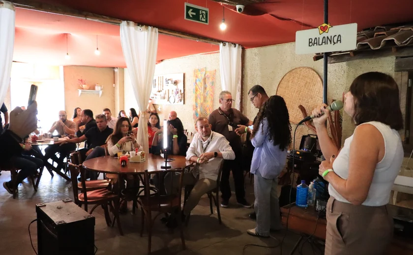 Jornalistas realizam ato em Maceió contra ações judiciais envolvendo imprensa