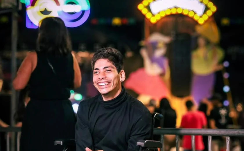 Ex-aluno participa da Literativa com livro que aborda inclusão e superação