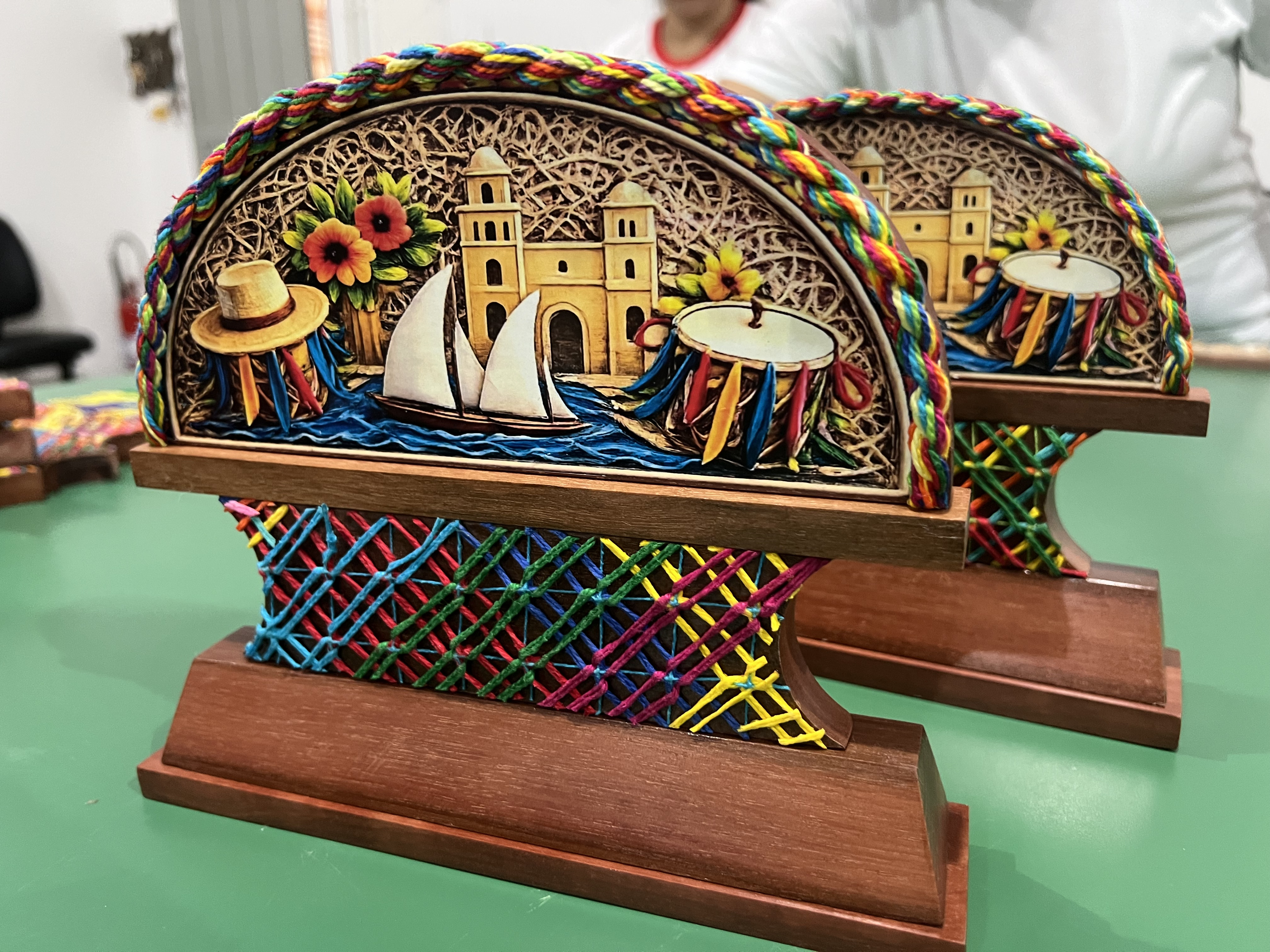 Reeducandos produzem troféus do Prêmio Selma Britto em AL