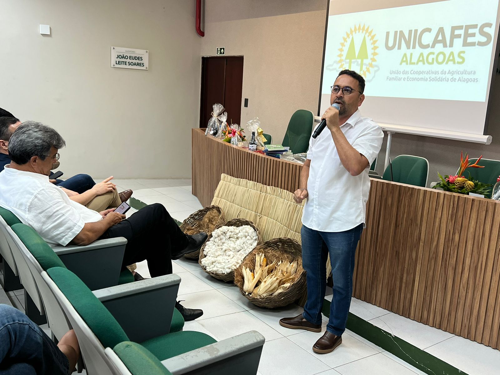 Unicafes-AL reúne jovens e mercado em maratona do cooperativismo