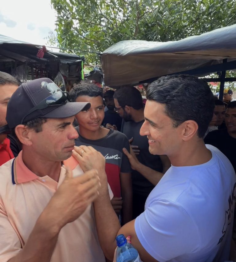 JHC participa de festa religiosa e reforça agenda no Sertão de Alagoas