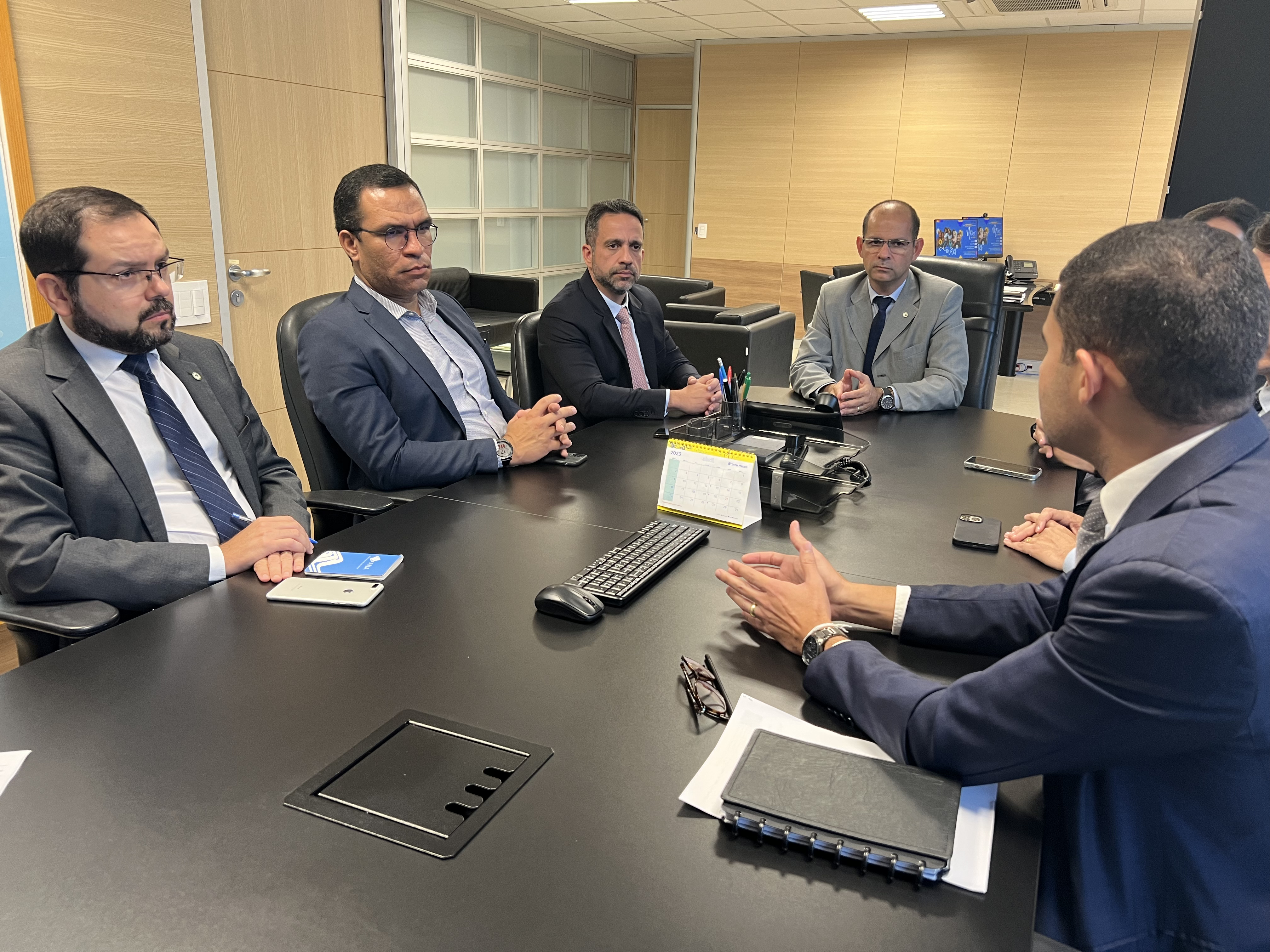 Governo avança em reunião sobre o trecho 5 do Canal do Sertão com o Ministério da Integração