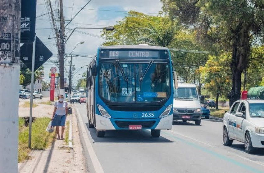 Linhas de ônibus voltam a circular nos Conjuntos dos Vales, no bairro Rio Novo nesta segunda (2)