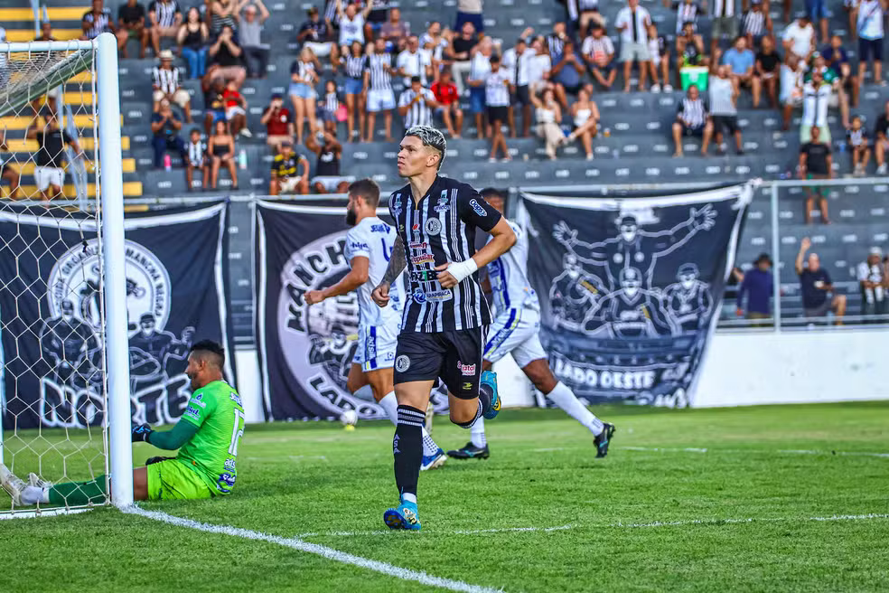ASA oficializa saída de Júnior Viçosa e mais quatro jogadores