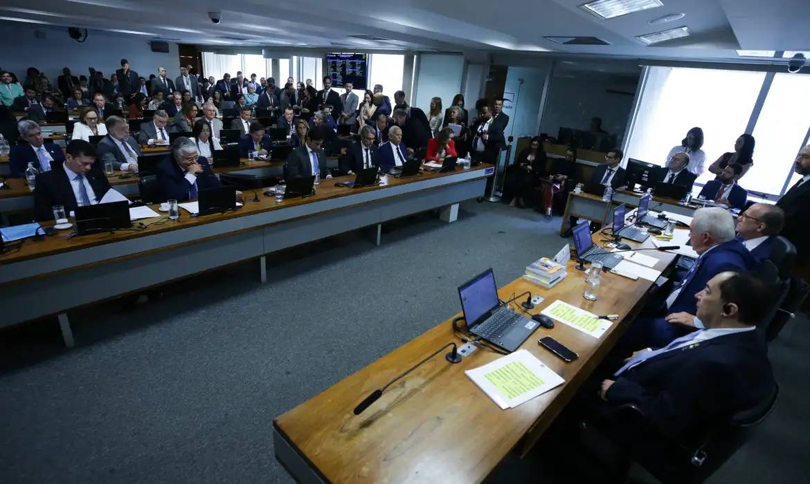 'Projeto de Anistia está fadado ao fracasso', diz especialista após rejeição da PEC da Blindagem