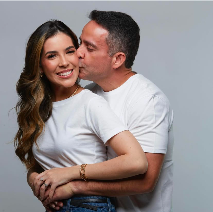 Governador de Alagoas, Paulo Dantas recebe homenagem da esposa em seu aniversário