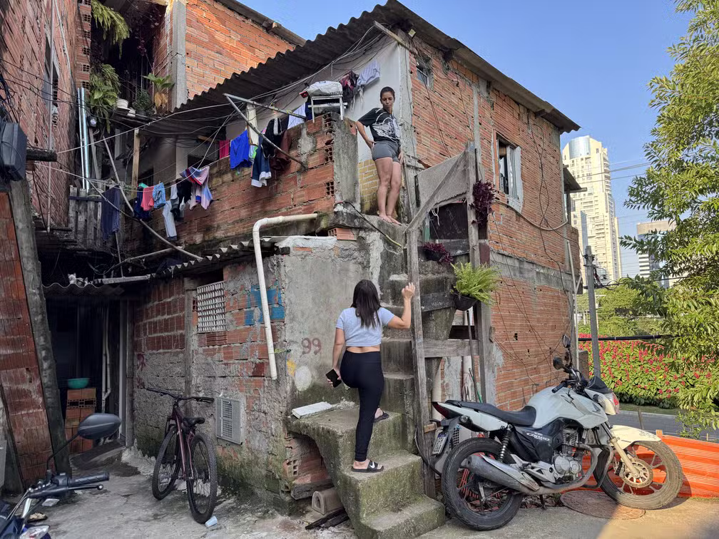 Favela no Morumbi vira alvo de disputa imobiliária em São Paulo